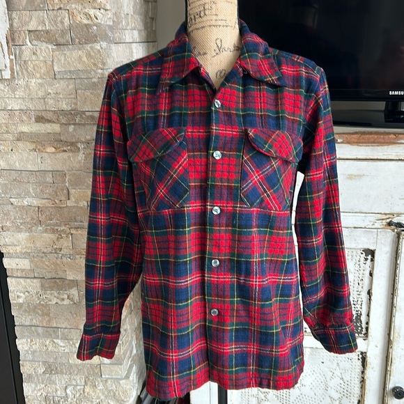 Vintage Pendleton 100% wool long sleeve button down red blue green plaid flannel - Picture 1 of 16